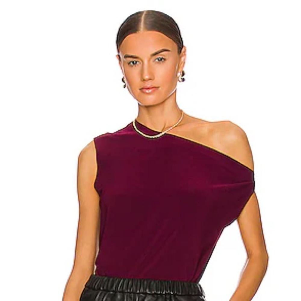 NEW NORMA KAMALI
x REVOLVE Drop Shoulder Top in Plum